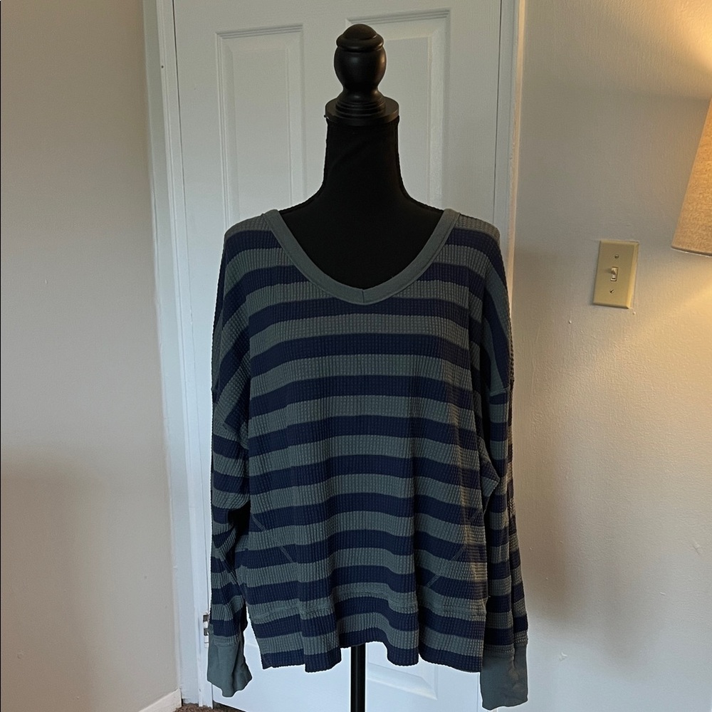 Aerie Offline Striped Waffle Knot V-Neck Top - Navy & Green, size XL